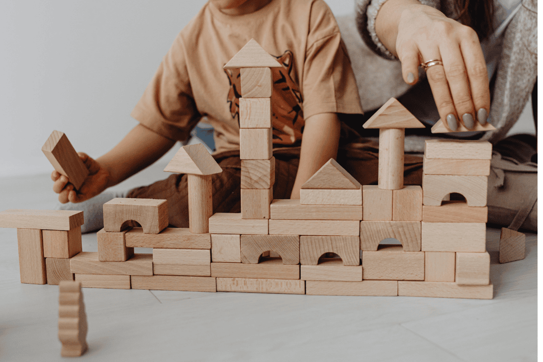 
Uuringud näitavad, et piisab juba isegi kümnest minutist ühisest mängust iga päev, et luua lapsega parem suhe kogu eluks ning arendada temas loovust ja eneseju